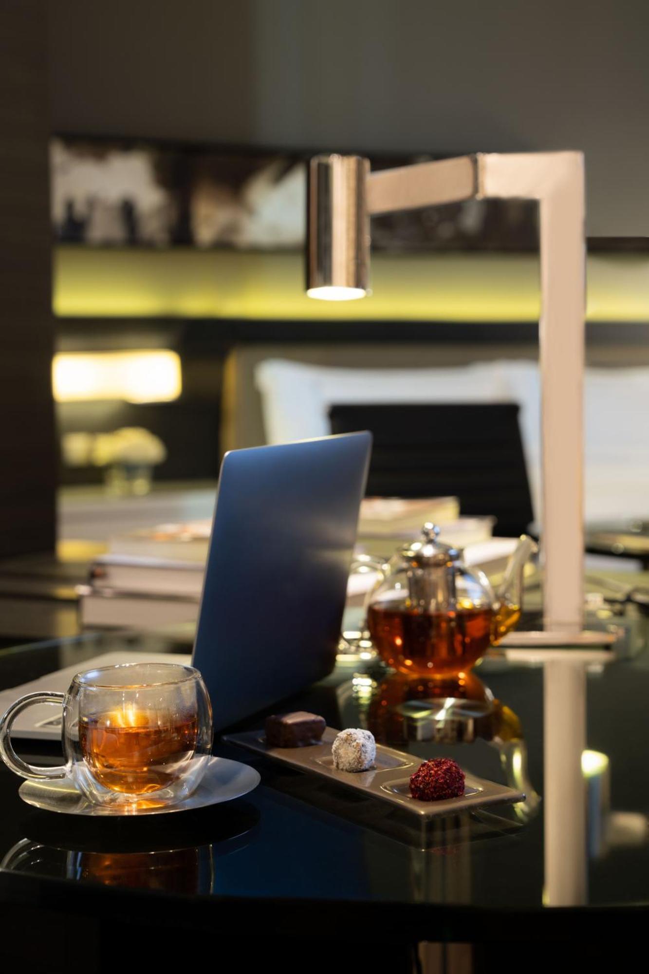 Fairmont Riyadh Riade Exterior foto A menu