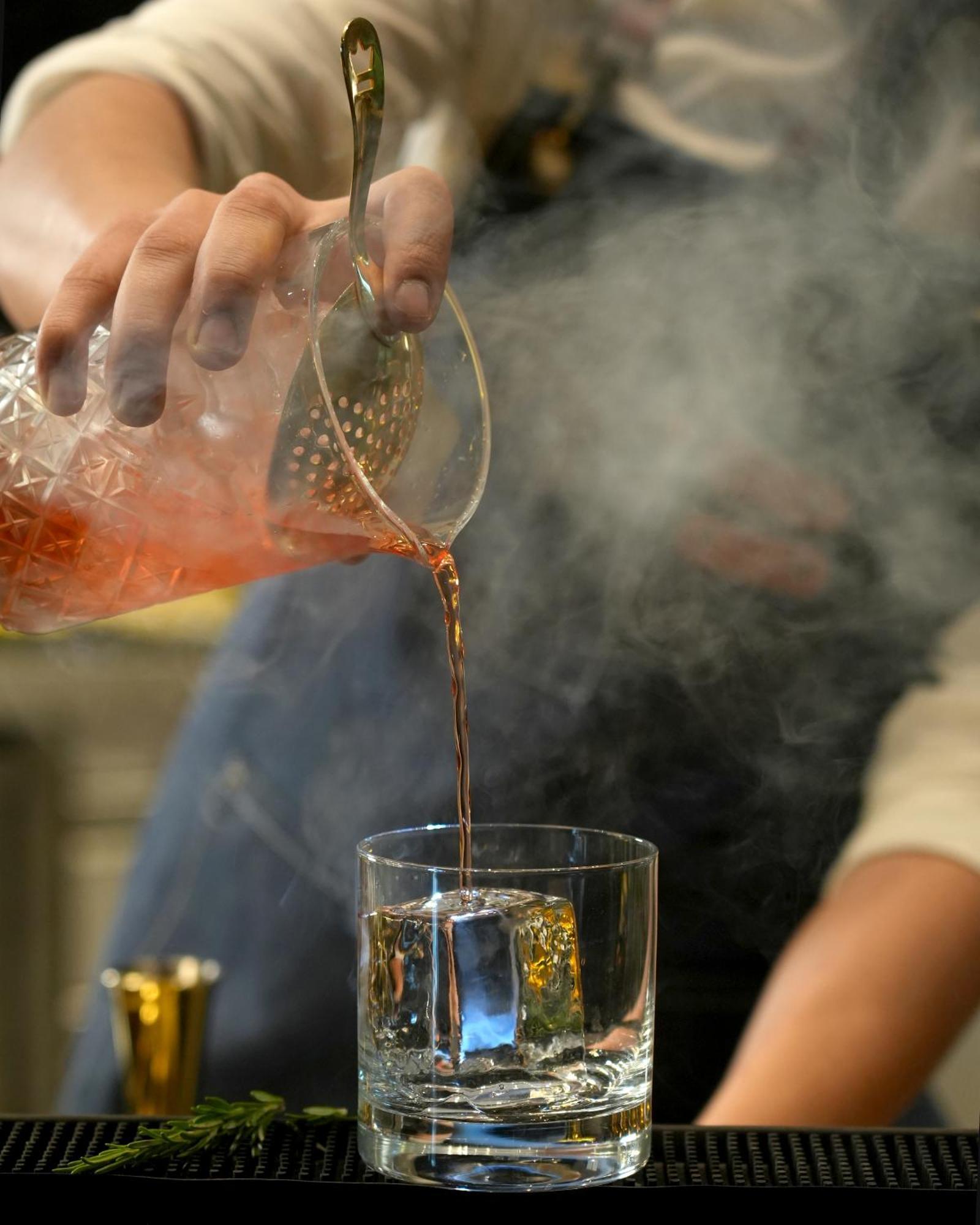 Fairmont Riyadh Riade Exterior foto A glass of iced tea