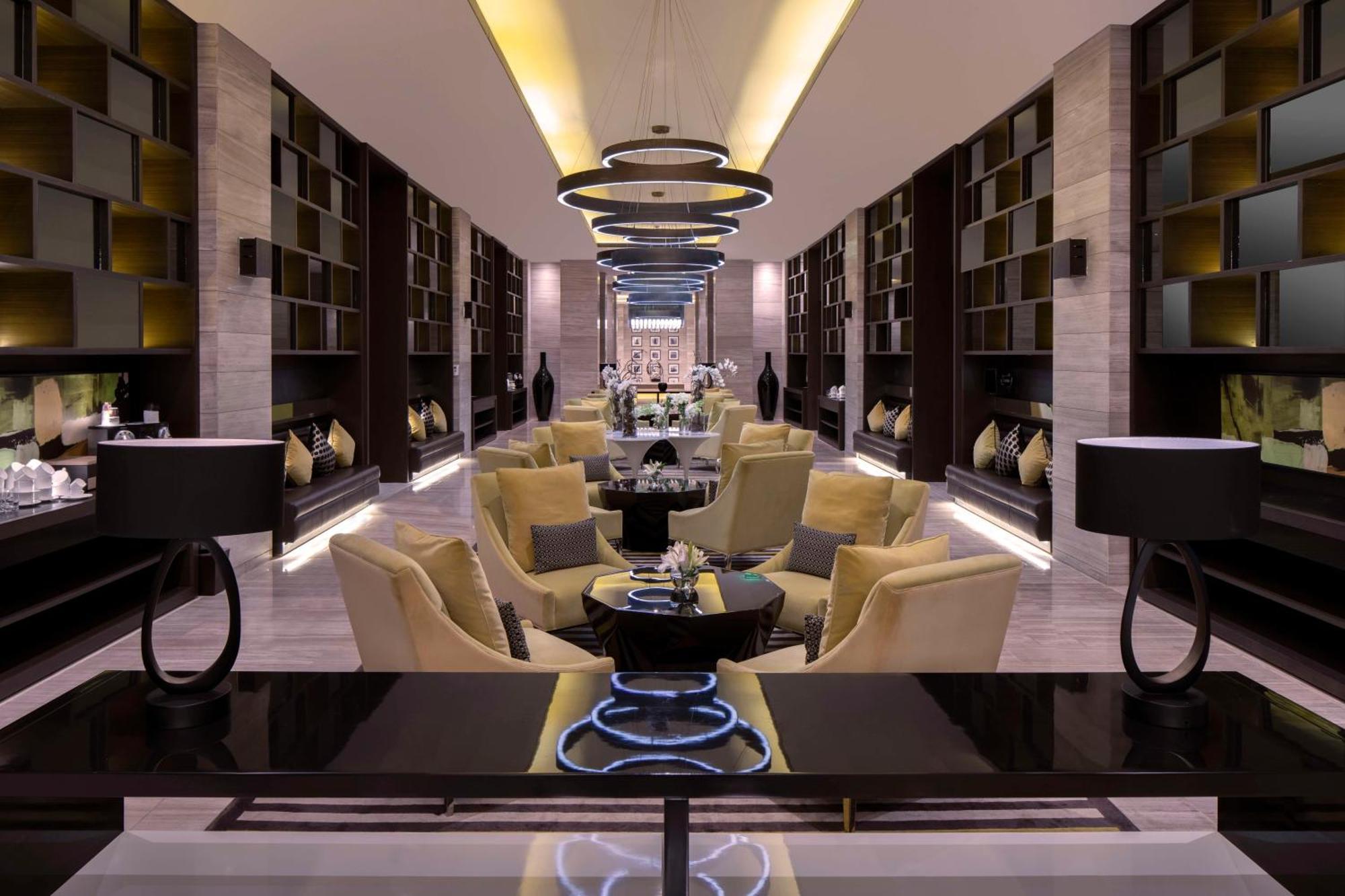 Fairmont Riyadh Riade Exterior foto The lobby of the hotel