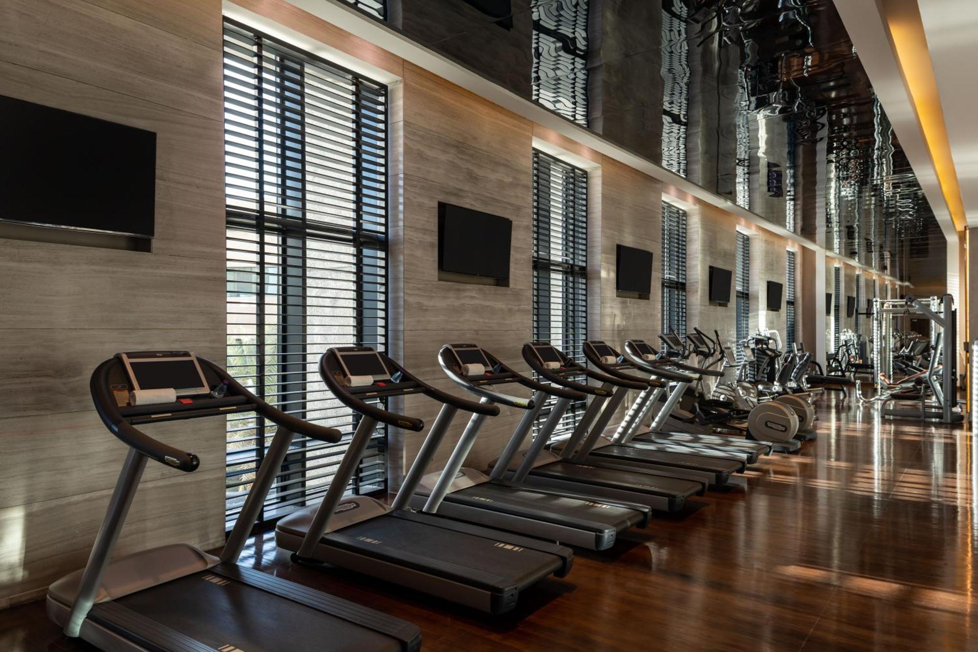 Fairmont Riyadh Riade Exterior foto The gym at the hotel