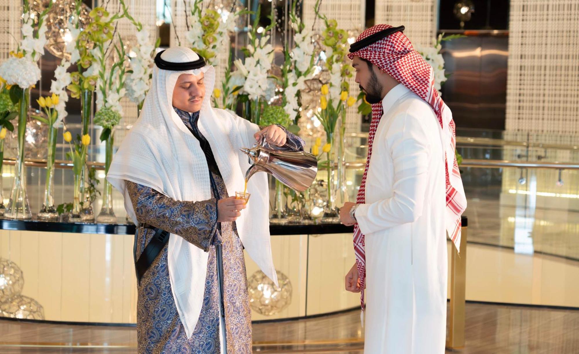 Fairmont Riyadh Riade Exterior foto Arabian coffee being served