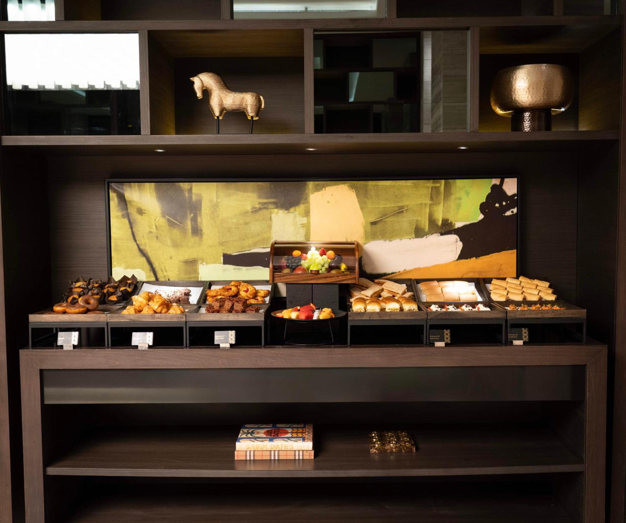 Fairmont Riyadh Riade Exterior foto A display of chocolates at the hotel